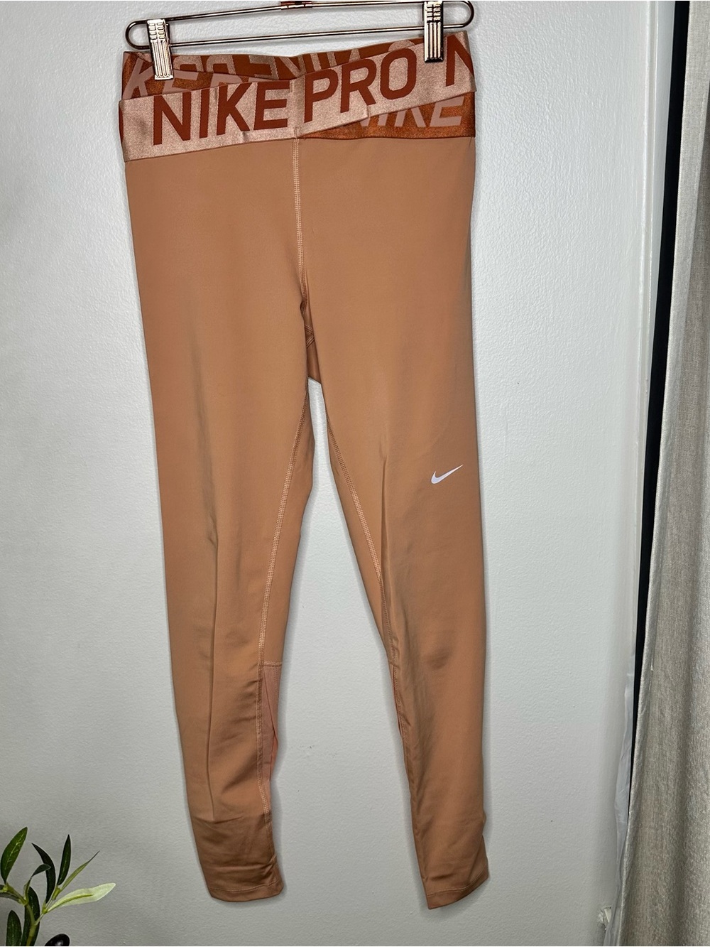Nike Pro Dri-fit High Rise Leggings Small Light Pink